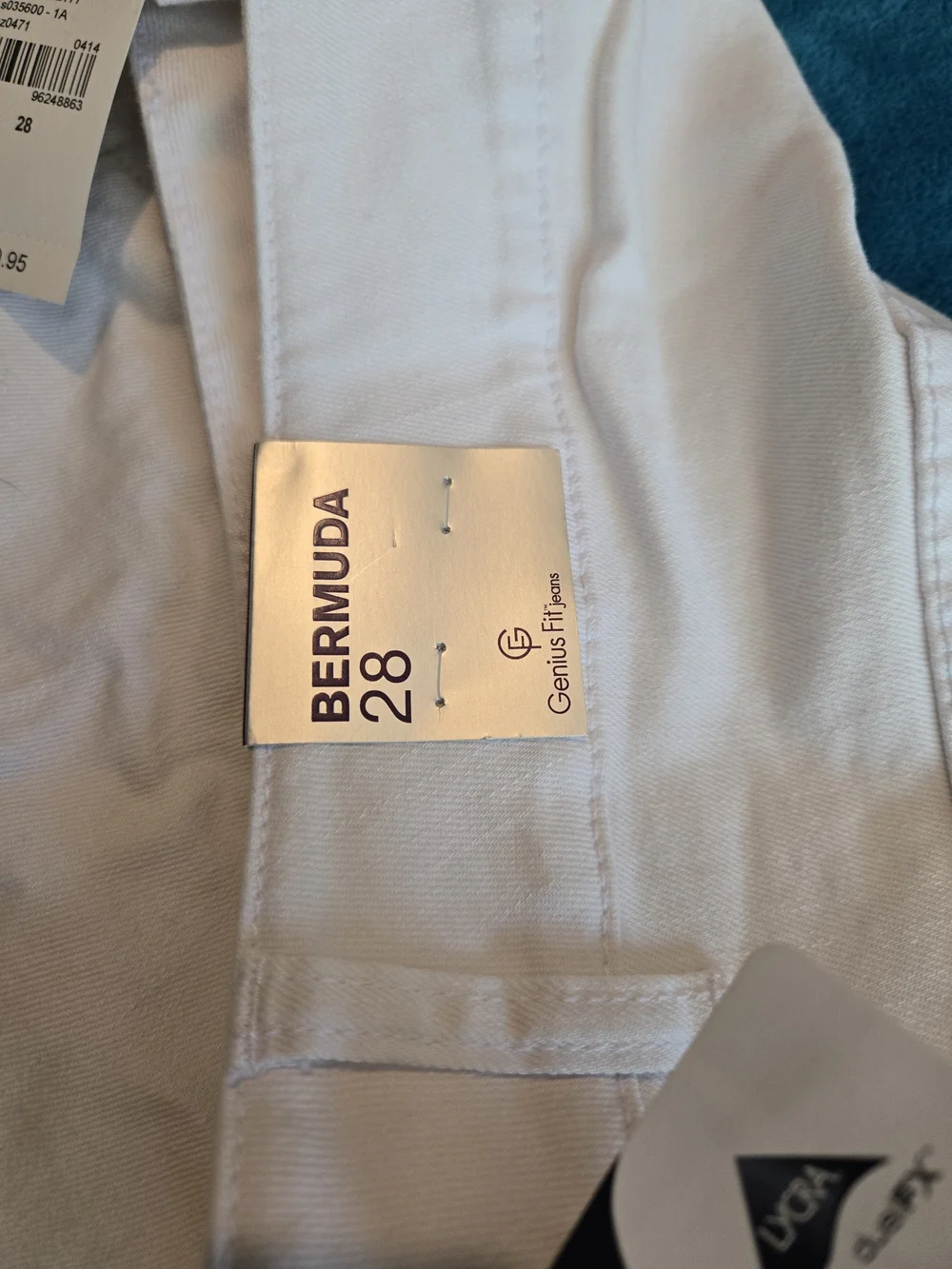 NWT Lane Bryant White Bermuda Shorts Sz 28 Genius Fit - Picture 7 of 11